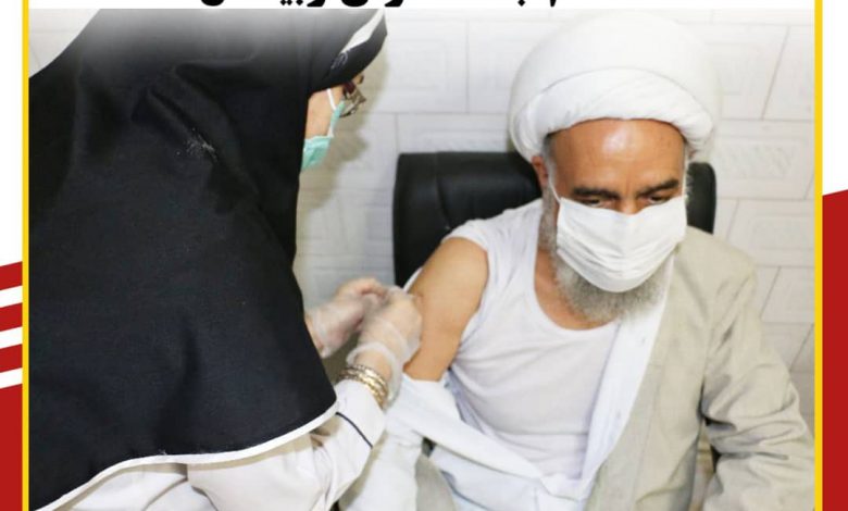 واکسن ایرانی کوو برکت به امام جمعه آران وبیدگل تزریق شد